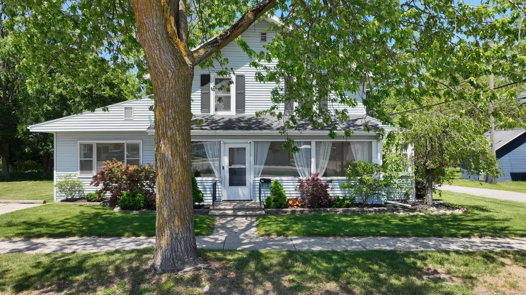 115 E Emerson Street Ithaca City MI 48847