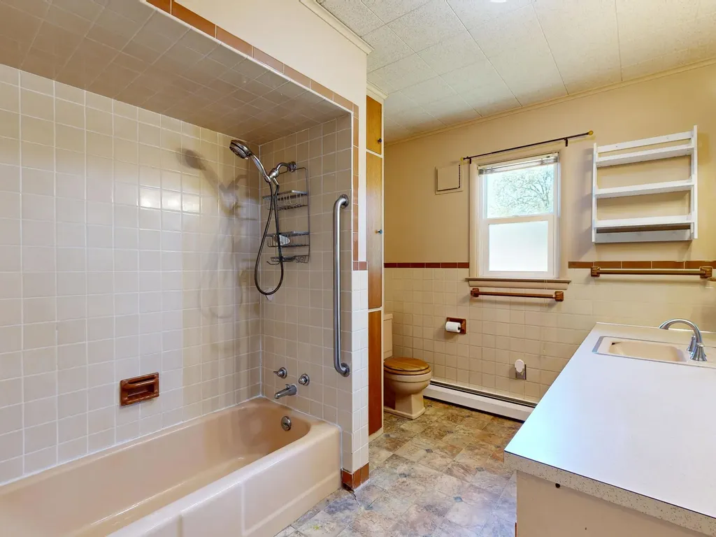 115 E Emerson Street Ithaca City MI 48847