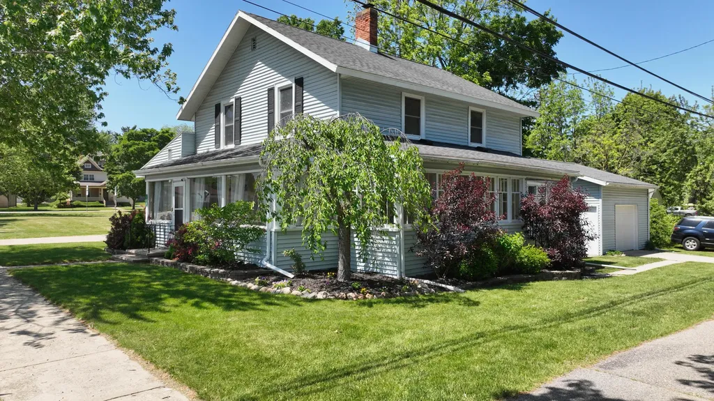 115 E Emerson Street Ithaca City MI 48847