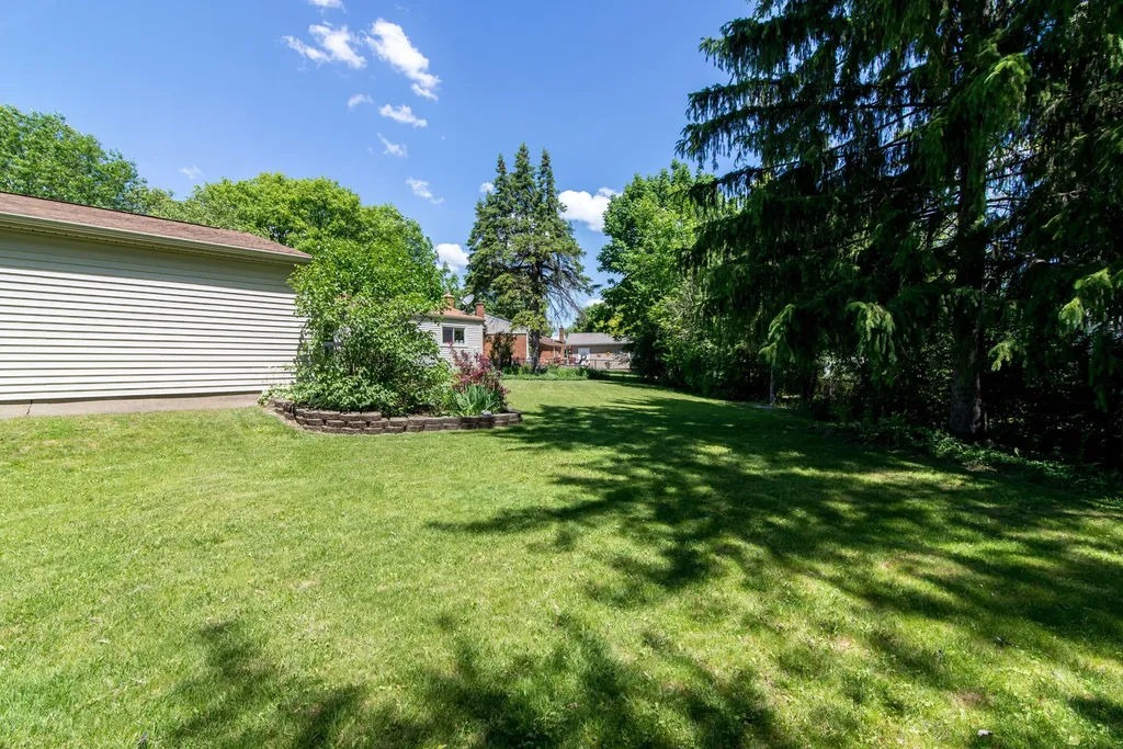 732 Calder Court Saline City MI 48176