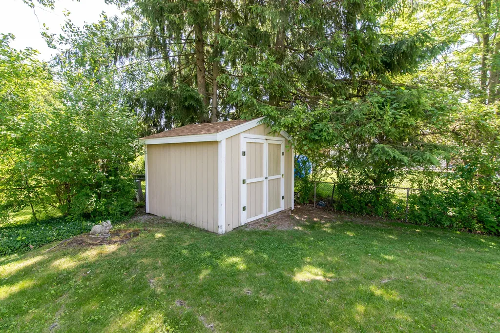 732 Calder Court Saline City MI 48176