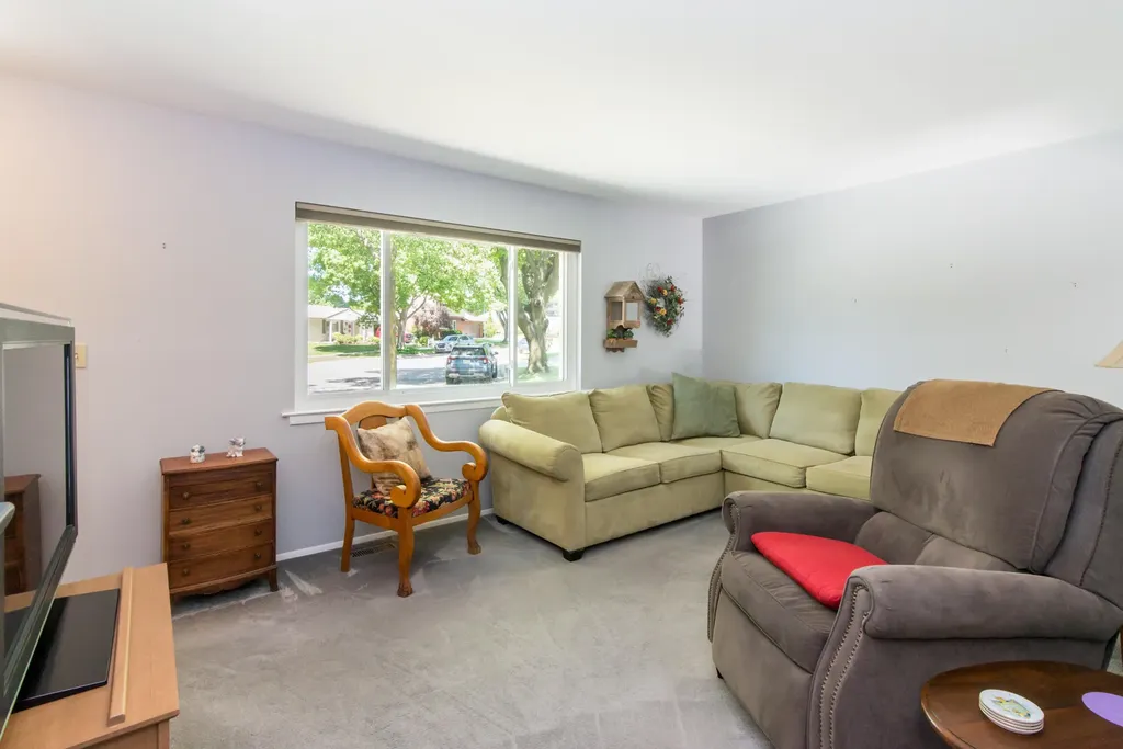 732 Calder Court Saline City MI 48176