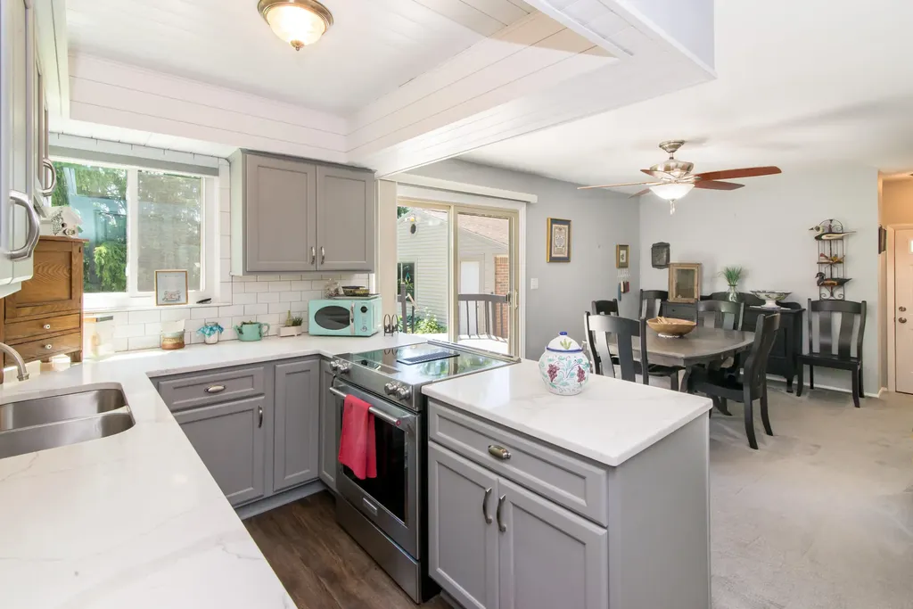 732 Calder Court Saline City MI 48176
