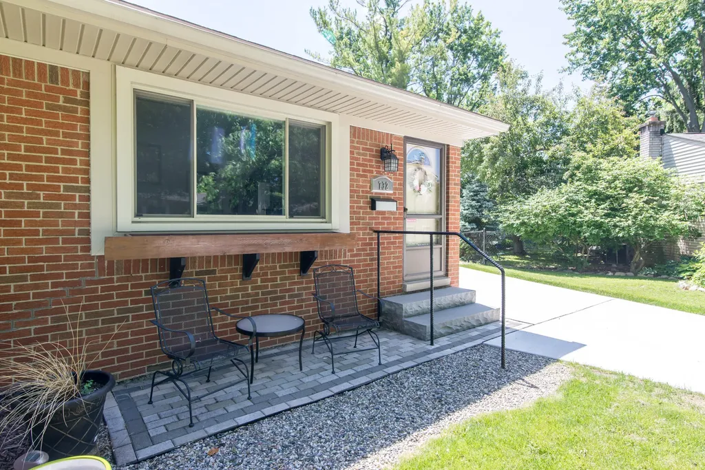 732 Calder Court Saline City MI 48176