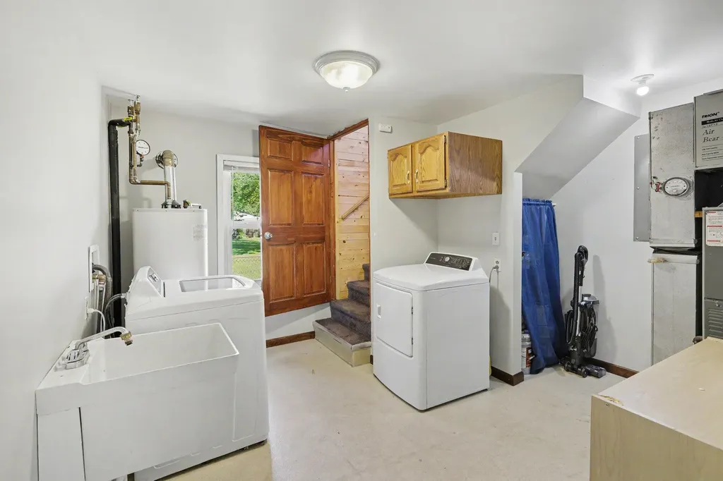 28269 Goddard Road Romulus City MI 48174