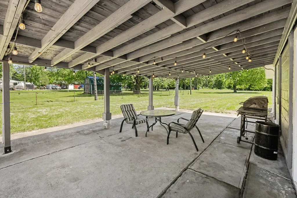 28269 Goddard Road Romulus City MI 48174