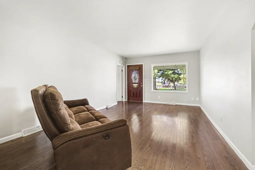 28269 Goddard Road Romulus City MI 48174