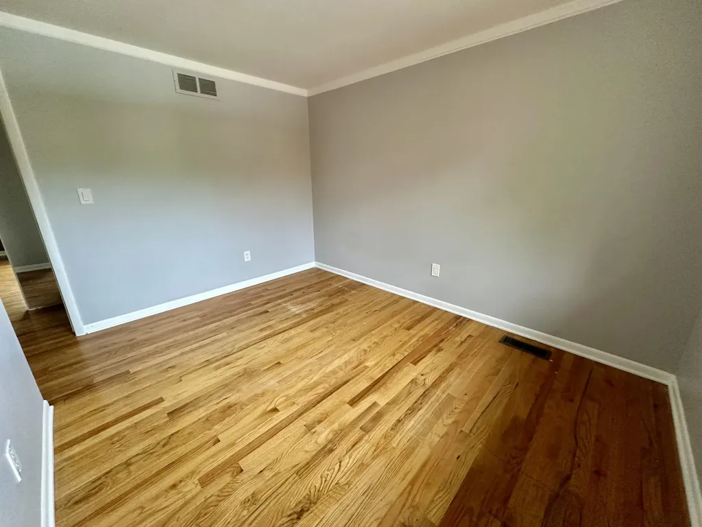 21489 Danbury Street Woodhaven City MI 48183