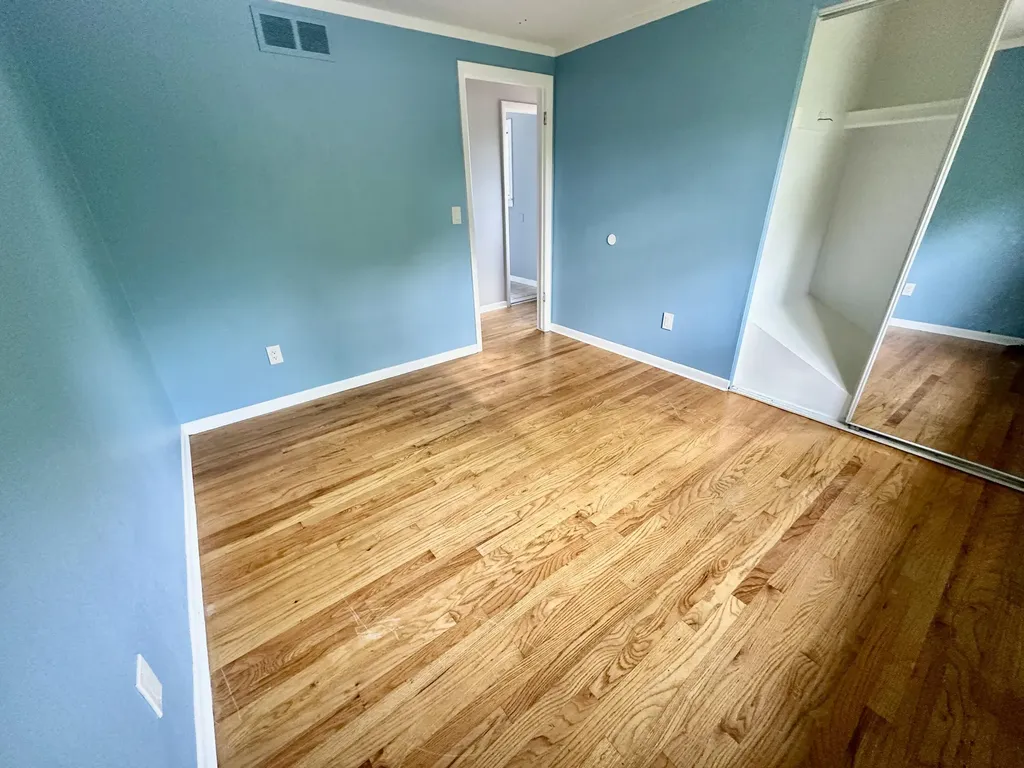 21489 Danbury Street Woodhaven City MI 48183