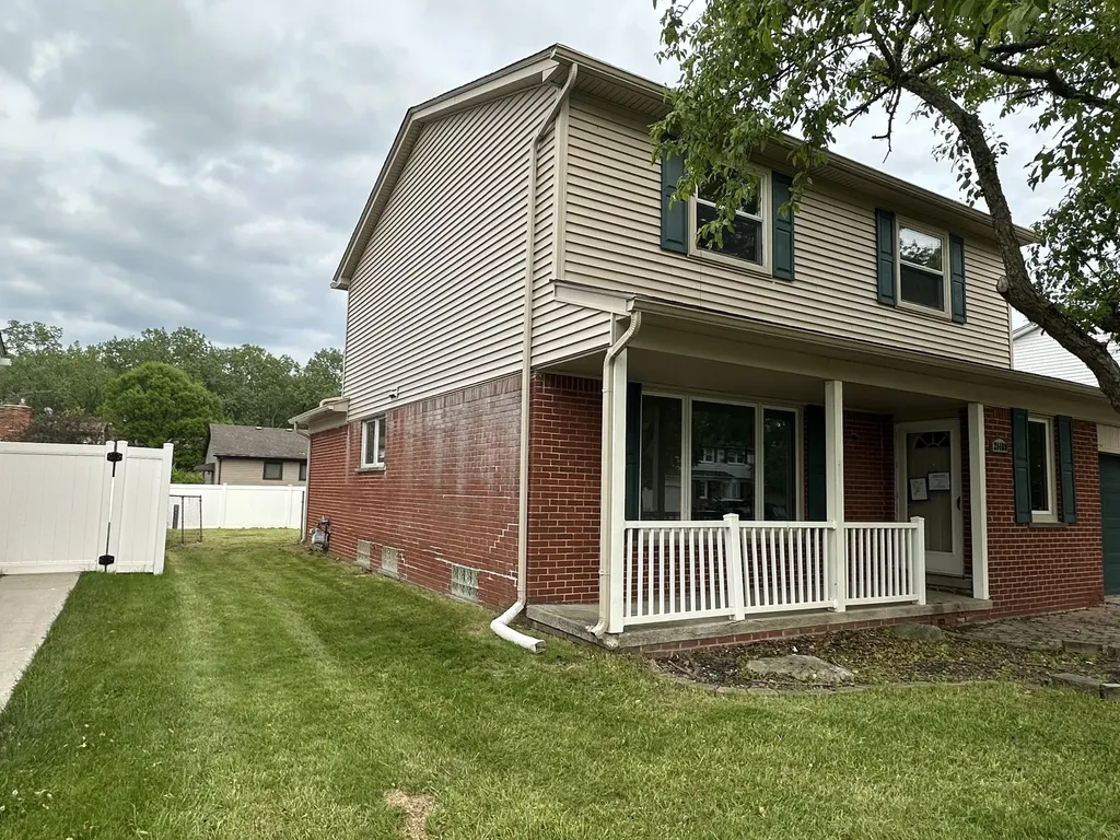 21489 Danbury Street Woodhaven City MI 48183