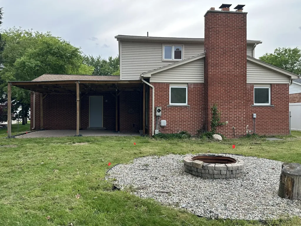 21489 Danbury Street Woodhaven City MI 48183