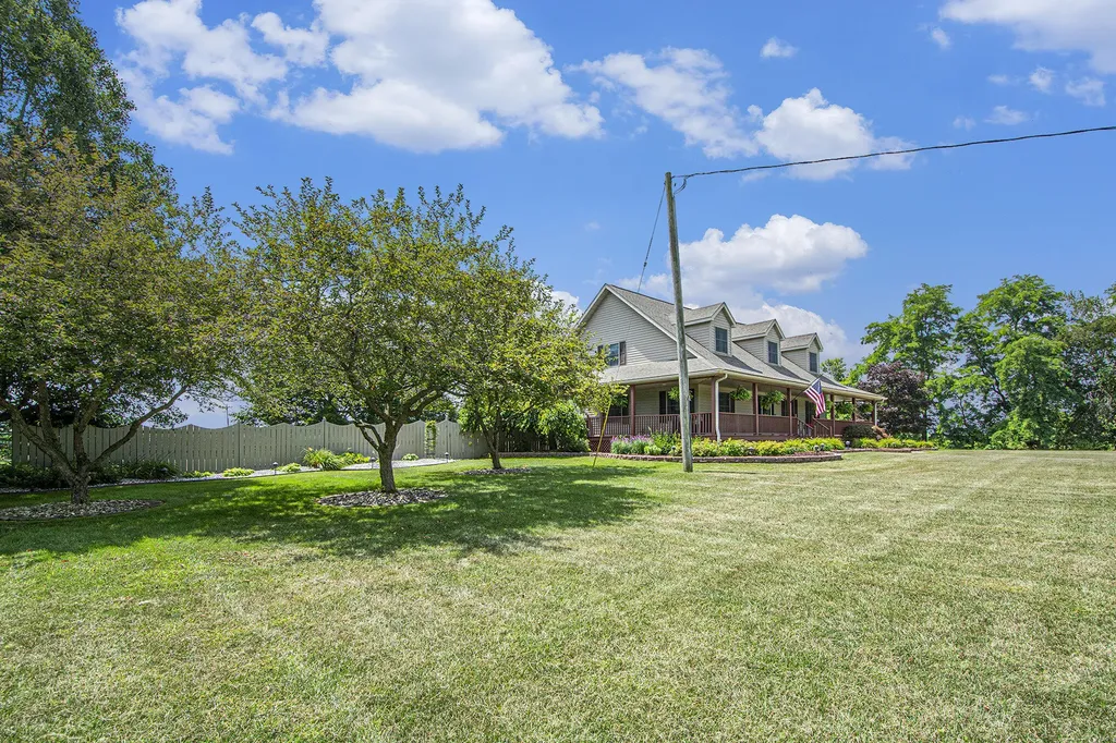 12815 E Michigan Avenue Grass Lake Charter Township MI 49240