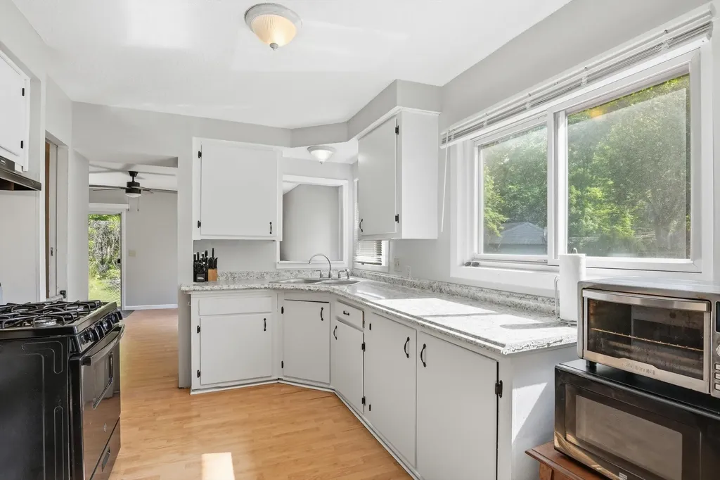28836 Marquette Street Garden City City MI 48135