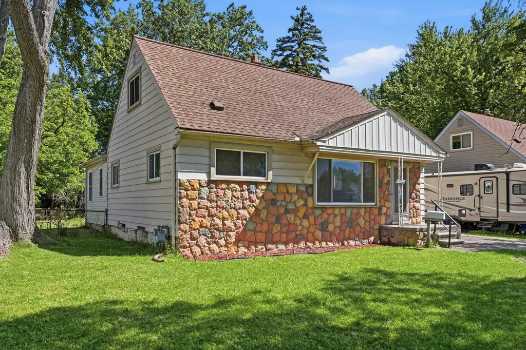 28836 Marquette Street Garden City City MI 48135