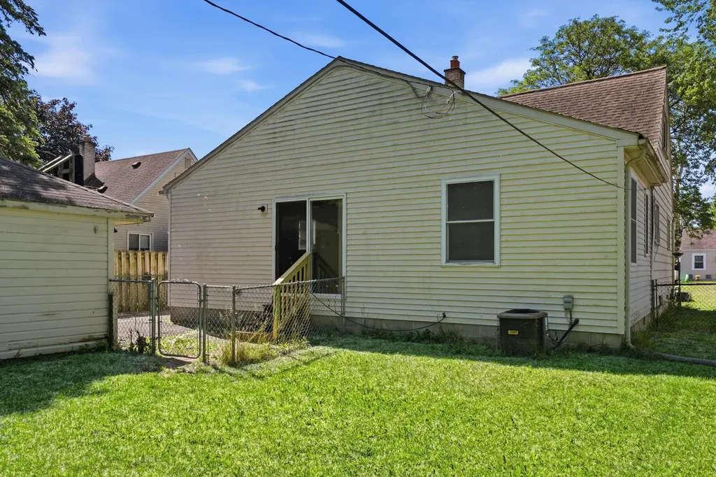 28836 Marquette Street Garden City City MI 48135