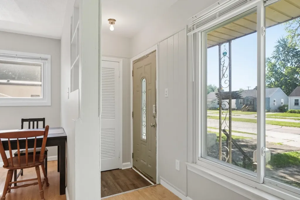 28836 Marquette Street Garden City City MI 48135
