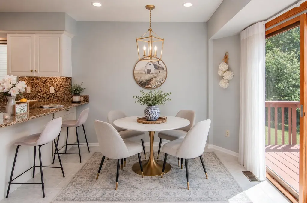 2402 Meadowridge Court Ann Arbor City MI 48105