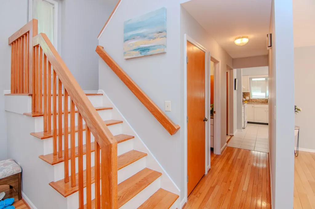 2402 Meadowridge Court Ann Arbor City MI 48105