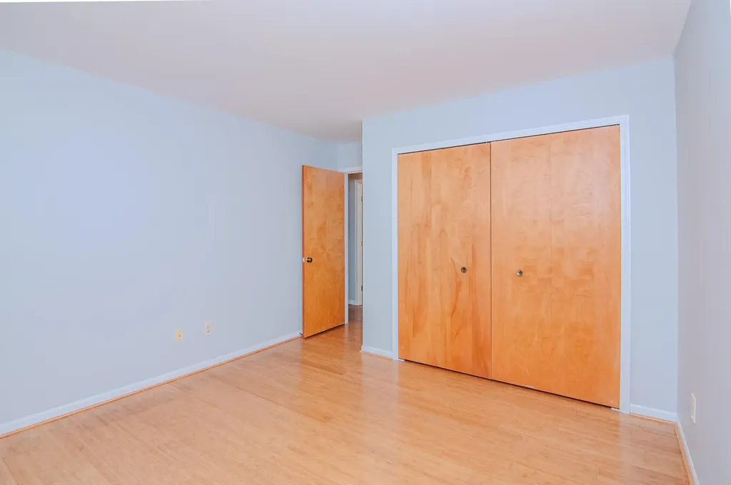 2402 Meadowridge Court Ann Arbor City MI 48105