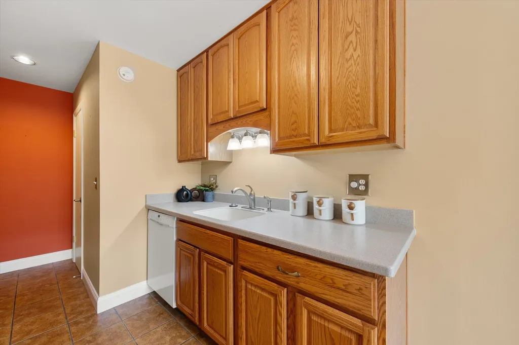 41080 Northwind Drive Canton Charter Township MI 48188