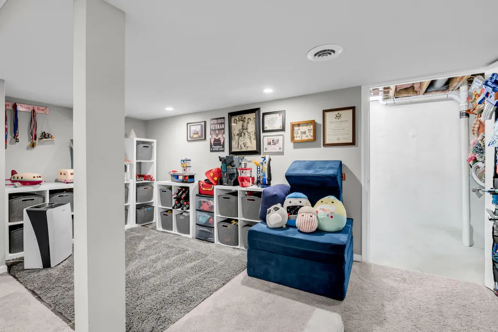 3394 Edmunton Drive Rochester Hills City MI 48306