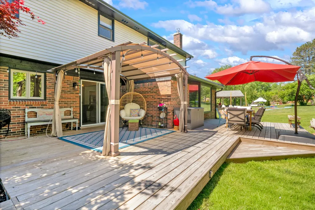 3394 Edmunton Drive Rochester Hills City MI 48306