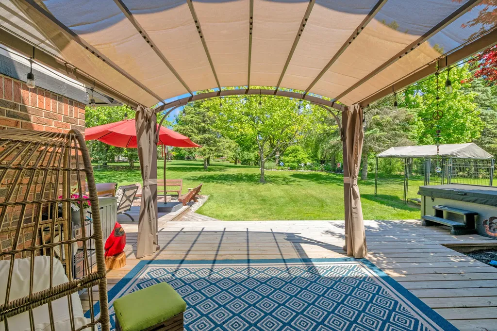 3394 Edmunton Drive Rochester Hills City MI 48306