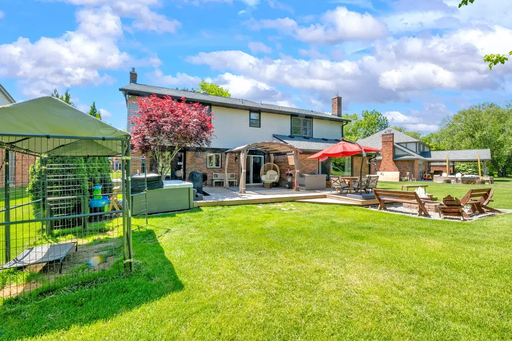 3394 Edmunton Drive Rochester Hills City MI 48306