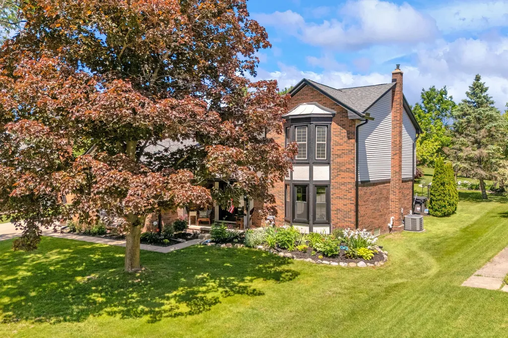 3394 Edmunton Drive Rochester Hills City MI 48306