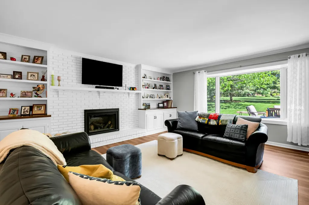 3394 Edmunton Drive Rochester Hills City MI 48306