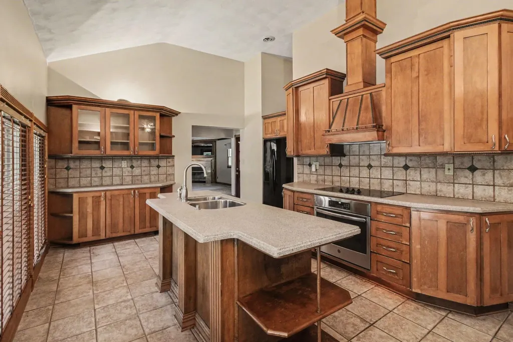 9425 Lamont Street Livonia City MI 48150