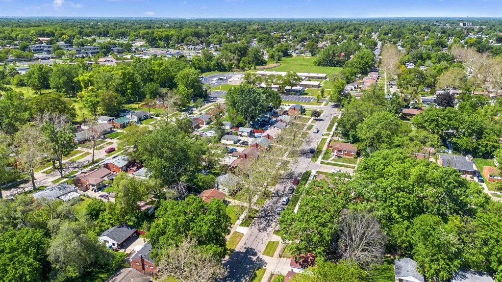 610 Western Street Inkster City MI 48141