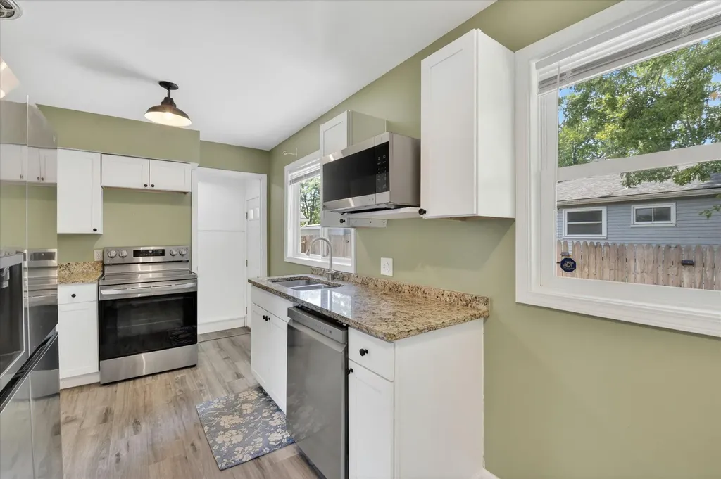 1294 Hawthorne Avenue Ypsilanti Charter Township MI 48198