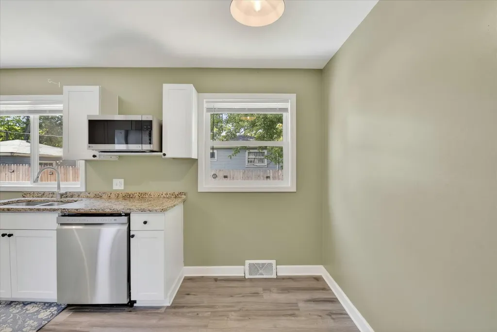 1294 Hawthorne Avenue Ypsilanti Charter Township MI 48198