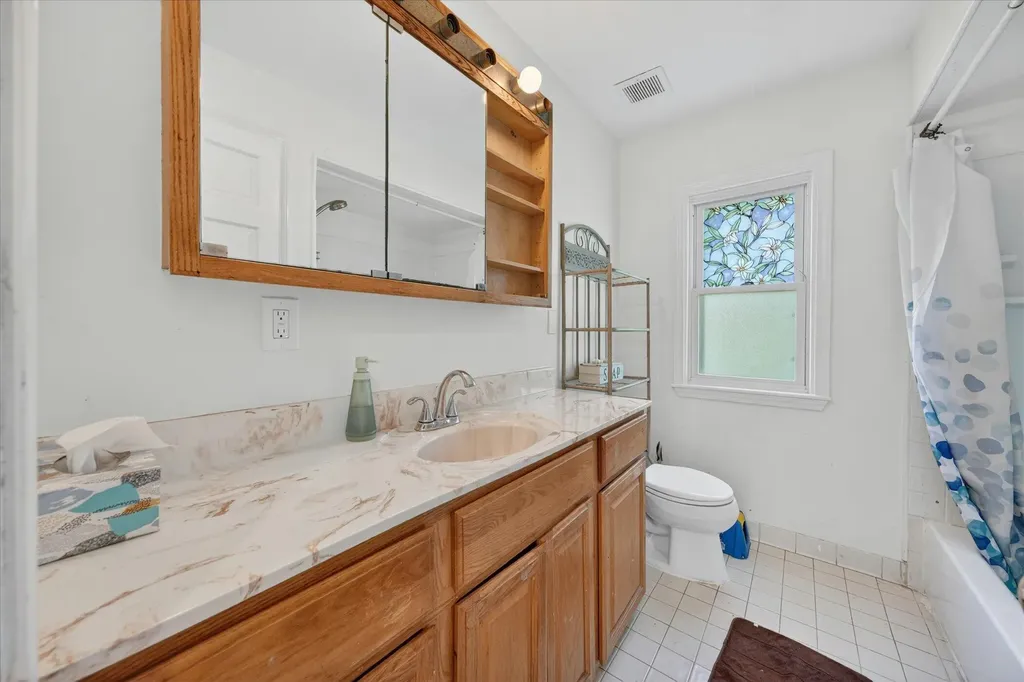 14000 Wales Street Oak Park City MI 48237