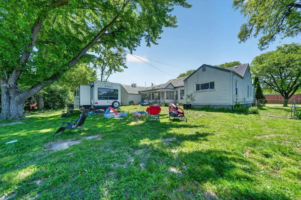 14000 Wales Street Oak Park City MI 48237