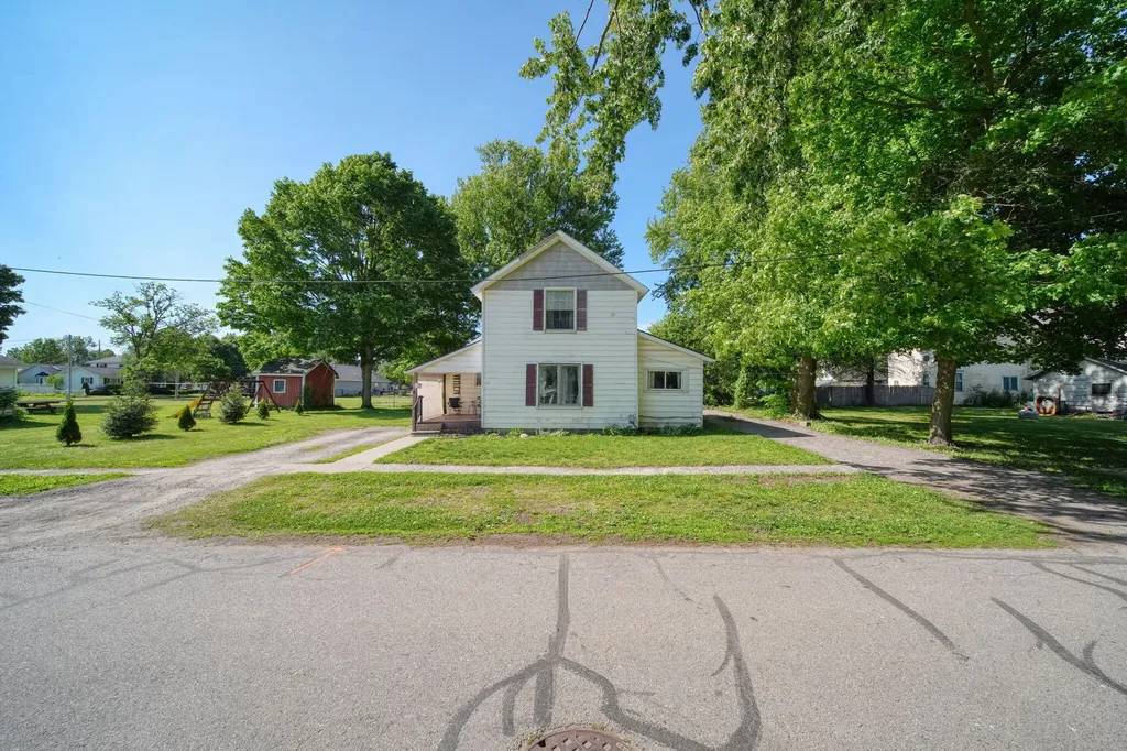 118 E Chestnut Street Morenci City MI 49256
