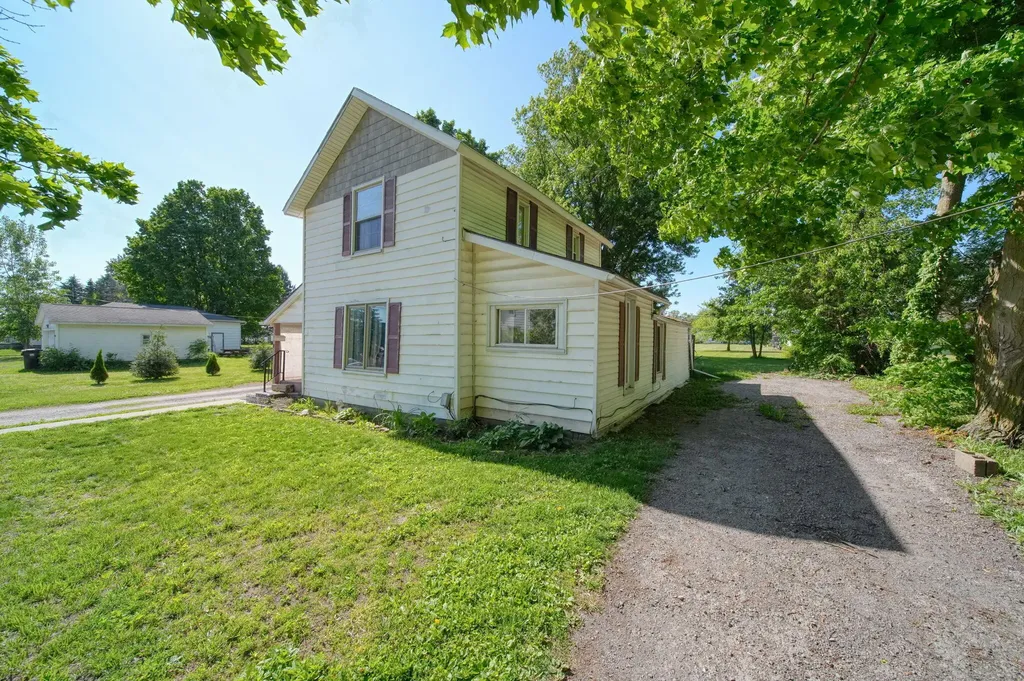 118 E Chestnut Street Morenci City MI 49256