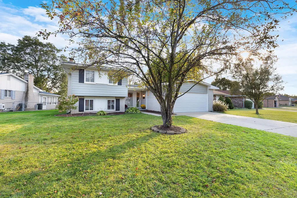43875 Leeann Lane Canton Charter Township MI 48187