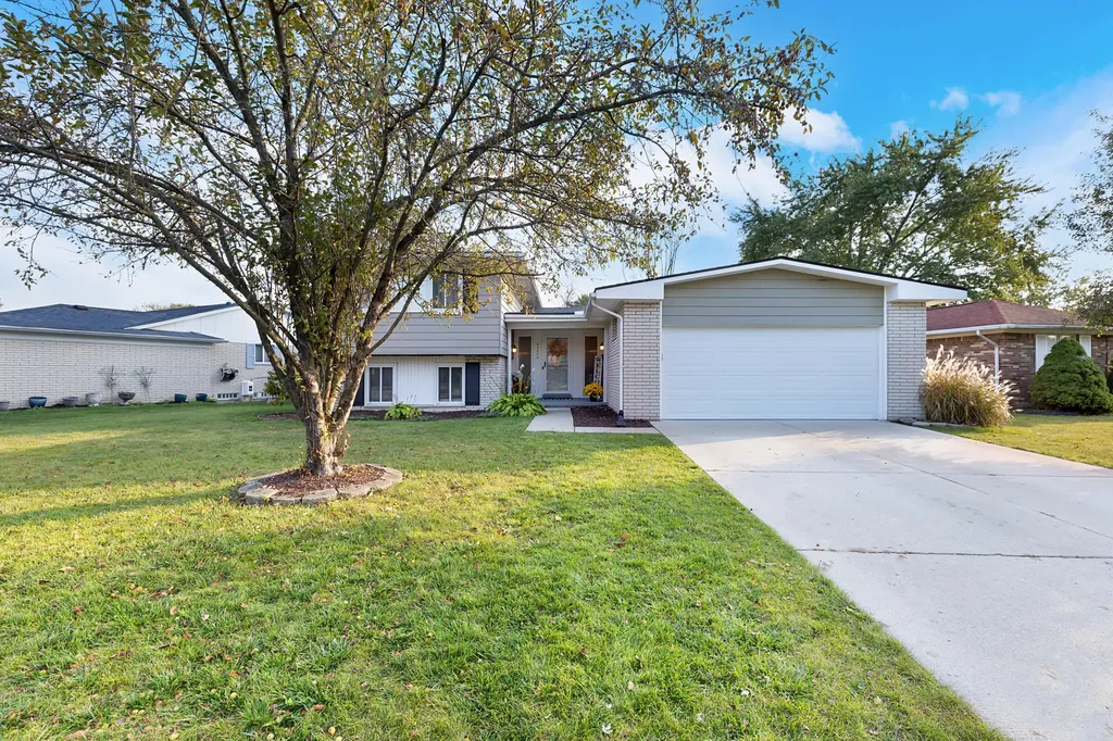 43875 Leeann Lane Canton Charter Township MI 48187