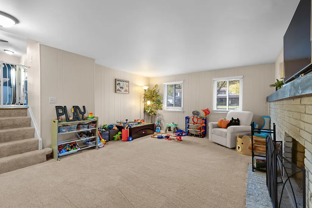 43875 Leeann Lane Canton Charter Township MI 48187