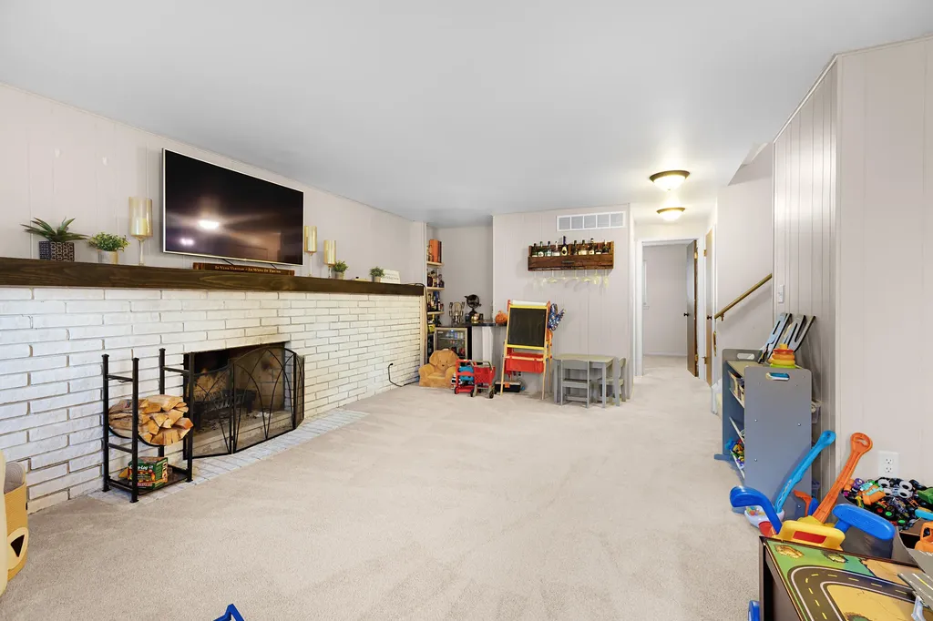 43875 Leeann Lane Canton Charter Township MI 48187