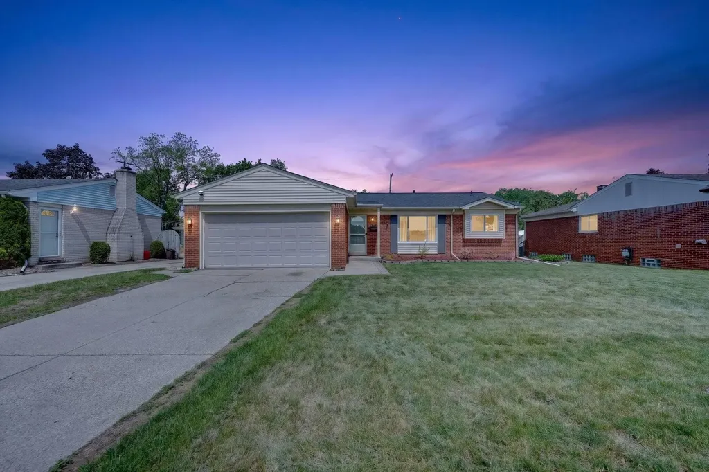 38560 Mason Street Livonia City MI 48154
