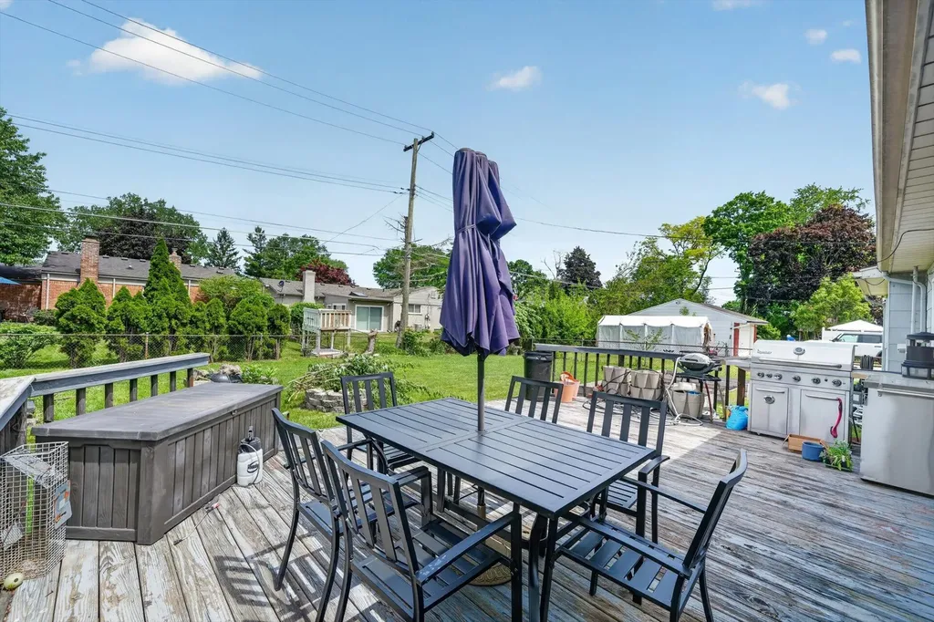38560 Mason Street Livonia City MI 48154