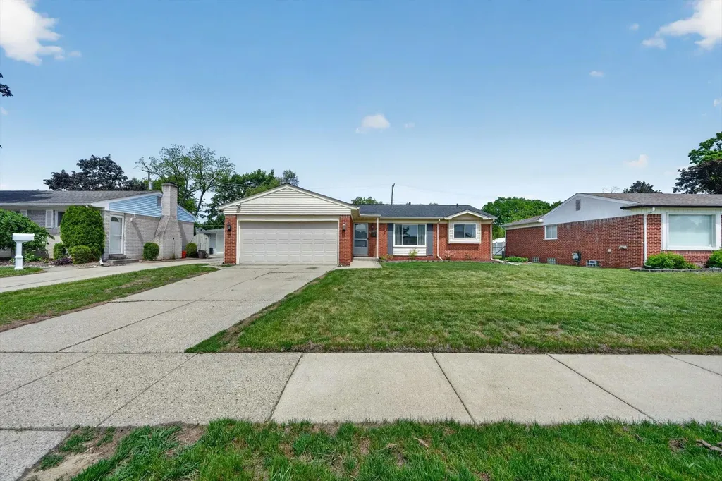 38560 Mason Street Livonia City MI 48154