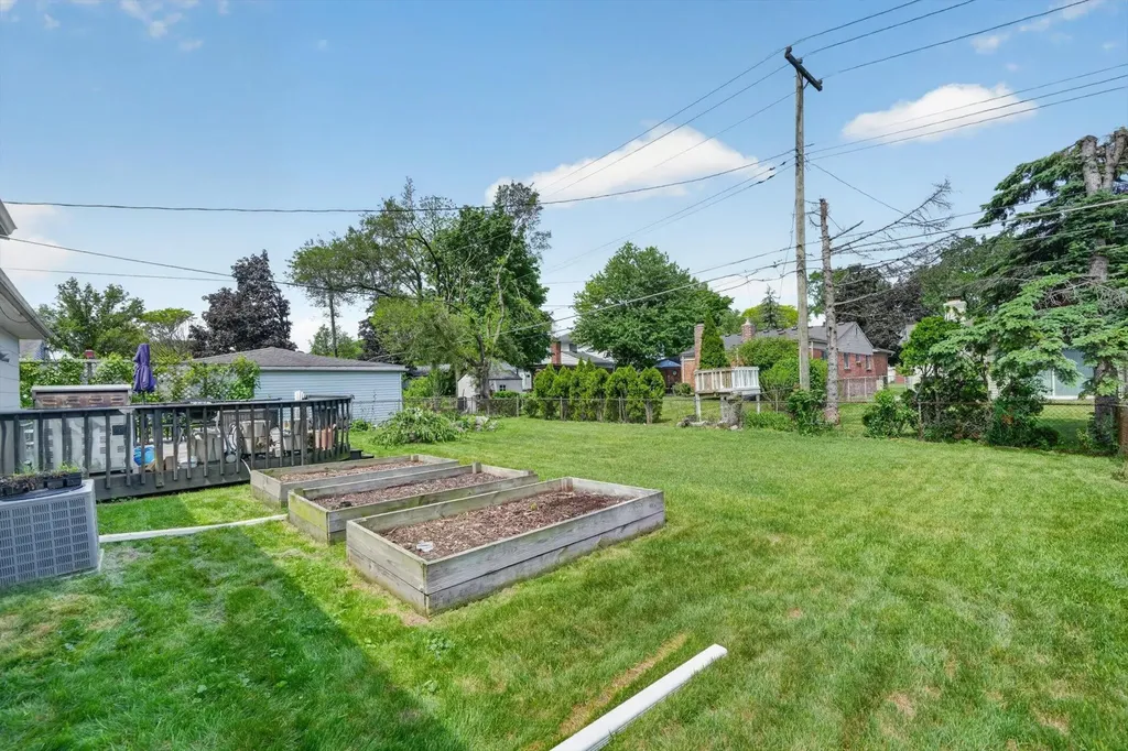 38560 Mason Street Livonia City MI 48154