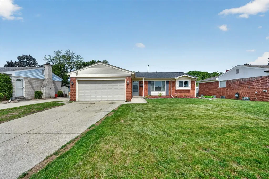 38560 Mason Street Livonia City MI 48154