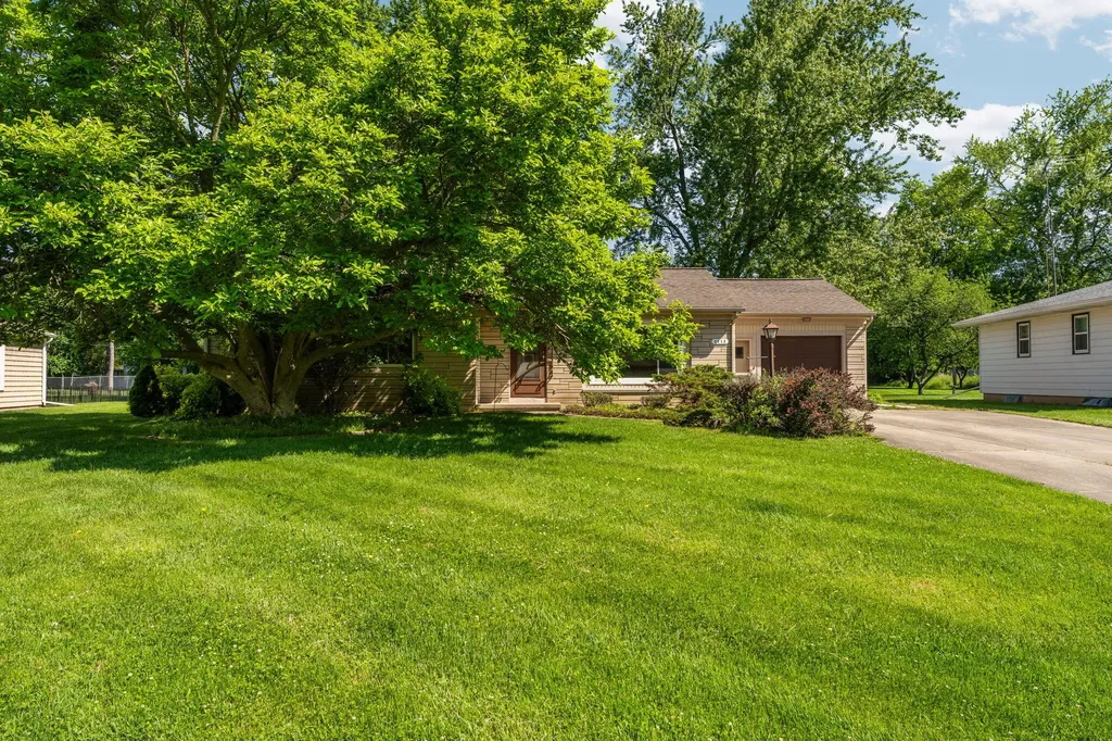 1112 Westwood Boulevard Summit Township MI 49203