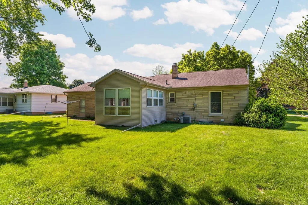 1112 Westwood Boulevard Summit Township MI 49203