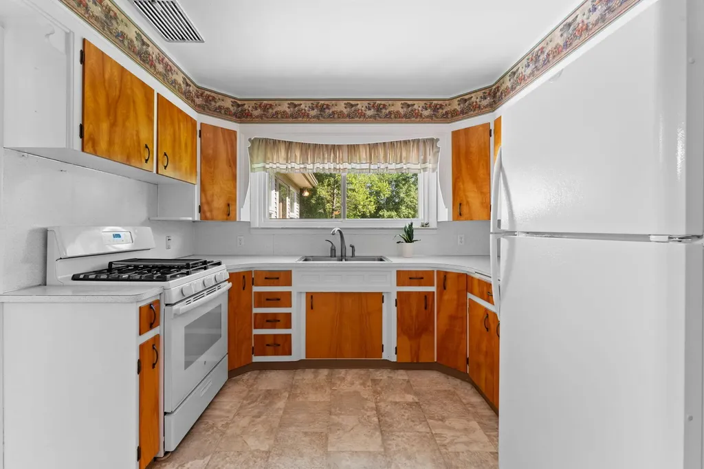 1112 Westwood Boulevard Summit Township MI 49203